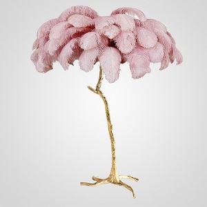 Торшер страусиные перья Feather Lamp A Modern Grand Tour розовый ImperiumLoft 41.108-0 (189583-22)